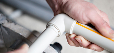 Cóireáil Uisce a Chur chun Cinn le Teicneolaíochtaí Ceannródaíocha Píobáin agus Feistis