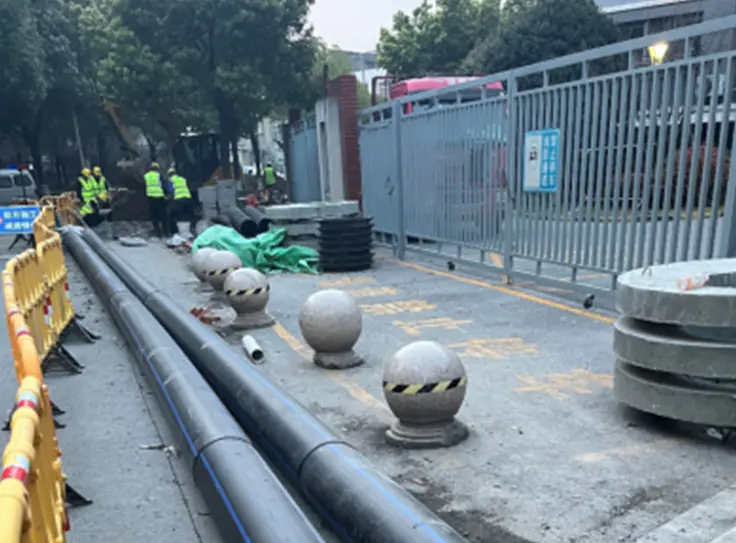 Cabhraíonn píopaí HDPE le claochlú soláthair uisce bardasach jiangyin agus cruthaíonn siad 